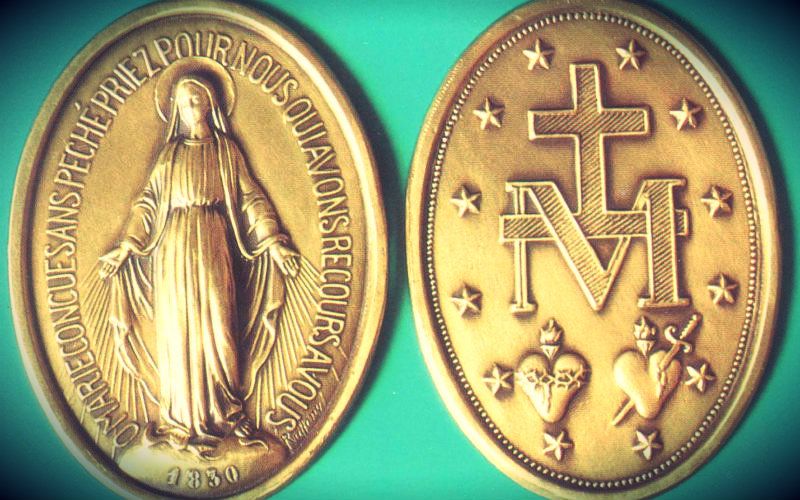 5 Reasons I Wear a Miraculous Medal - And Why You Should Try It Too!