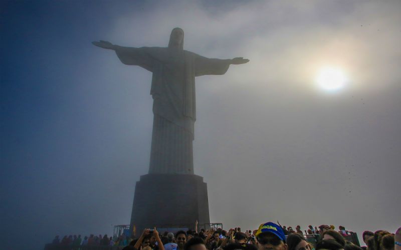 14 Beautifully Inspiring Photos of Rio's Iconic "Christ the Redeemer" Statue