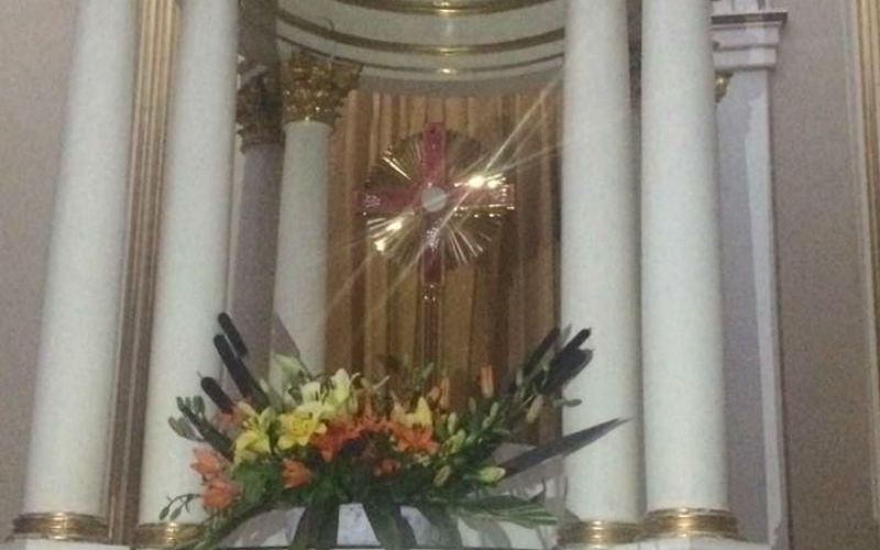 Alleged Eucharistic Miracle in Mexico After Earthquake Goes Viral - But Is It Real?