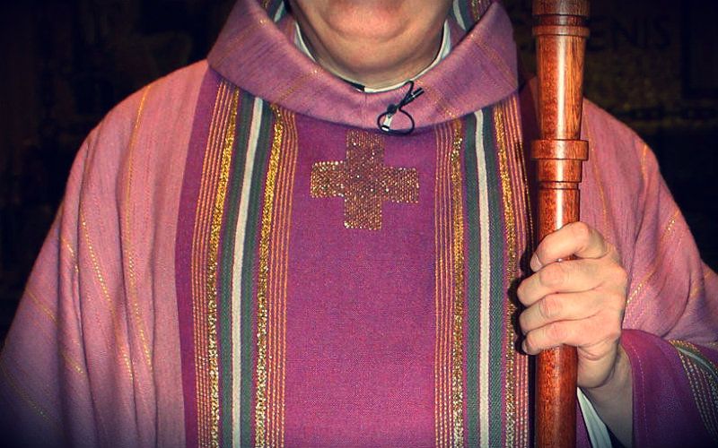 Why Your Priest is Wearing Pink: The Secrets of Laetare Sunday