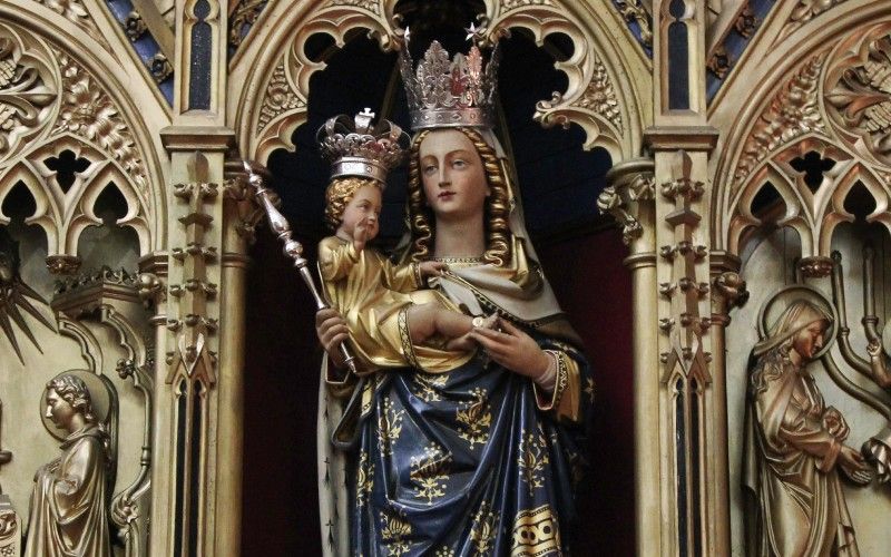 "Be Not Afraid": 3 Prophesies of Our Time from Our Lady to Give You Hope in a Crazy World