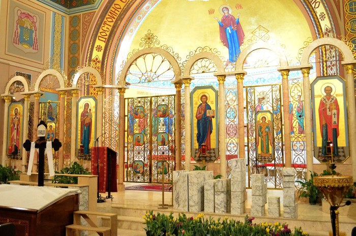 22 Beautiful Altars Worthy of the Sacrifice of the Mass