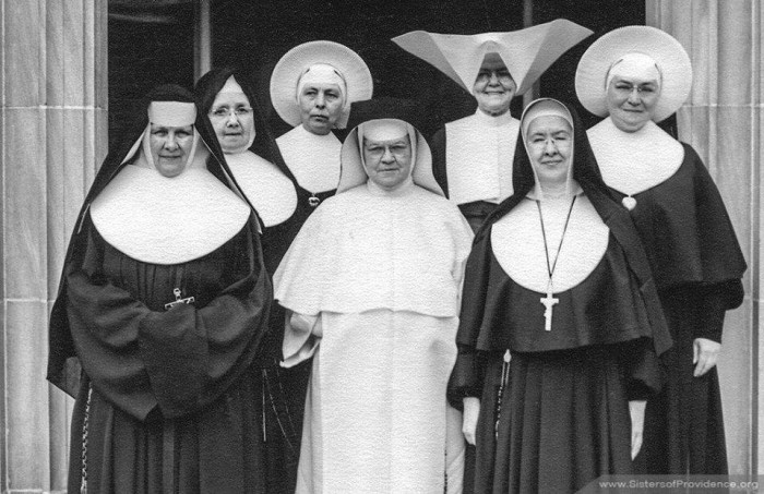 27 Fascinating Photos of Pre-Vatican II Catholicism