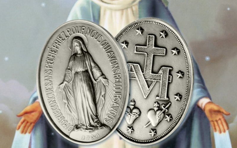 Why Do Catholics Do That?… The Miraculous Medal – Modern Catholic Mom